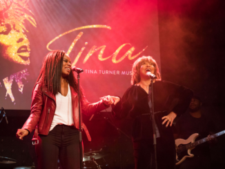 Tina Turner und Hauptdarstellerin Kristina Love Foto: Stage