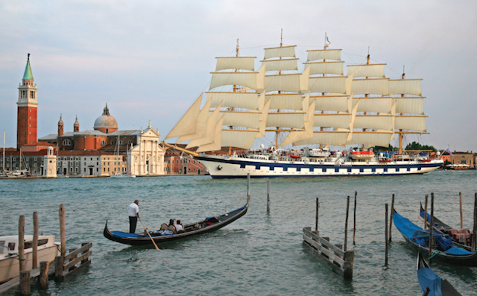 Segel-Kreuzschiff in Venedig